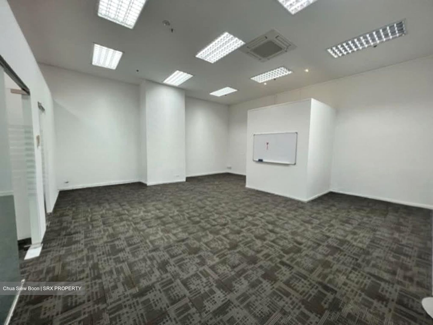 International Plaza (D2), Office #554784791